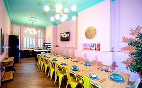 Number Twenty Four Townhouse - Sleeps 22